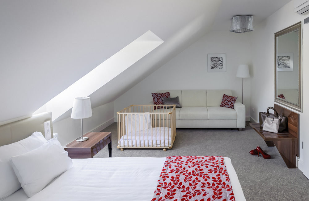 Adele Boutique Hotel Pecs Bagian luar foto